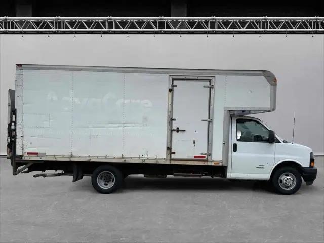 2018 Chevrolet Express Cutaway 4500 Van