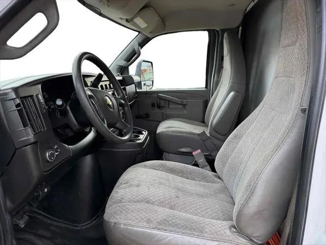 2018 Chevrolet Express Cutaway 4500 Van