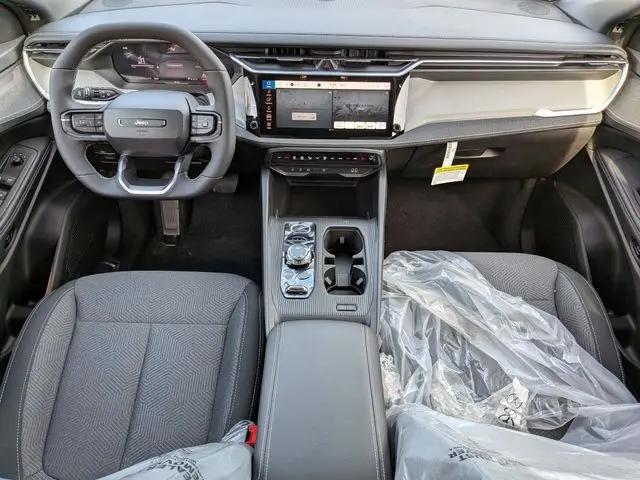 2026 Jeep Cherokee Laredo 4x4