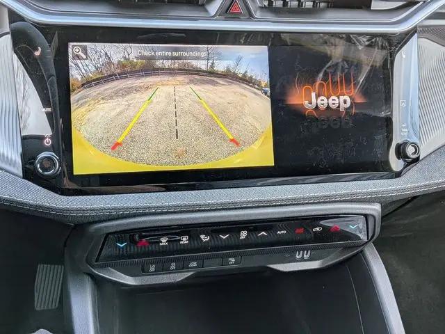 2026 Jeep Cherokee Laredo 4x4