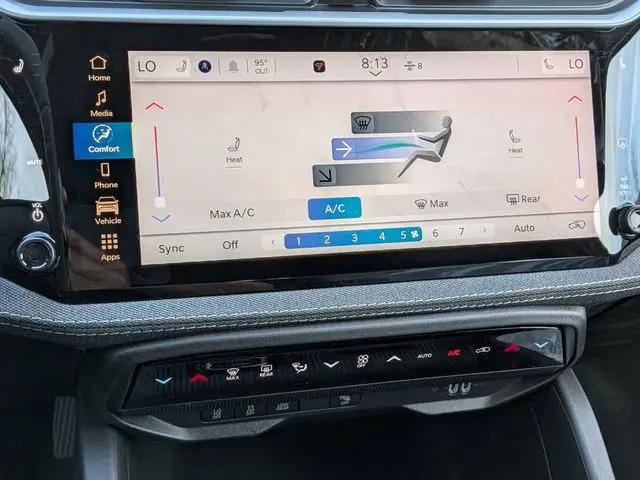 2026 Jeep Cherokee Laredo 4x4