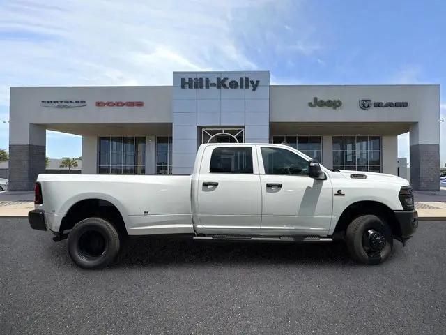 2026 Ram 3500 Tradesman Crew Cab 4x4 8' Box