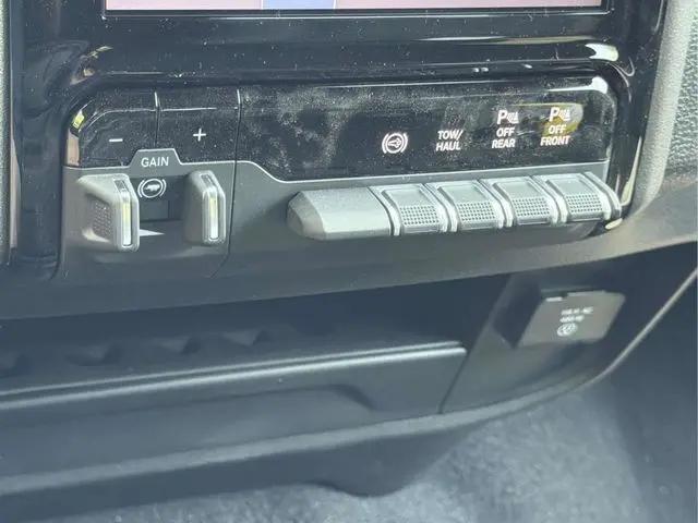 2026 Ram 3500 Tradesman Crew Cab 4x4 8' Box