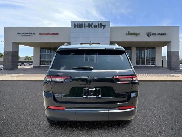 2026 Jeep Grand Cherokee L Altitude 4x4