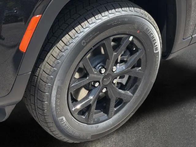 2026 Jeep Grand Cherokee L Altitude 4x4