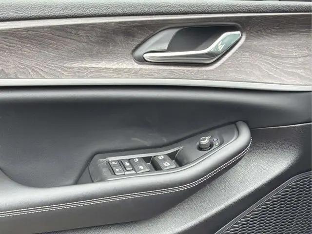2026 Jeep Grand Cherokee L Altitude 4x4