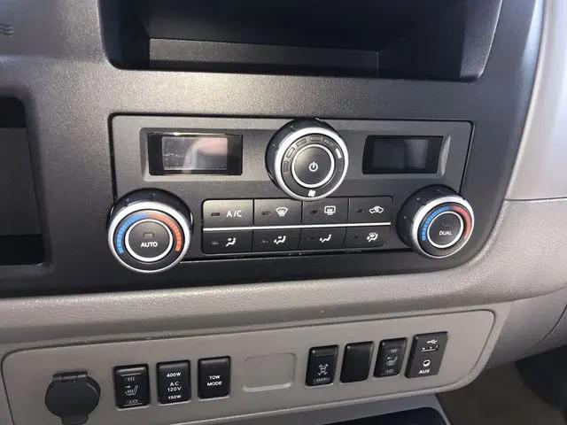 2016 Nissan 3500 SL V8