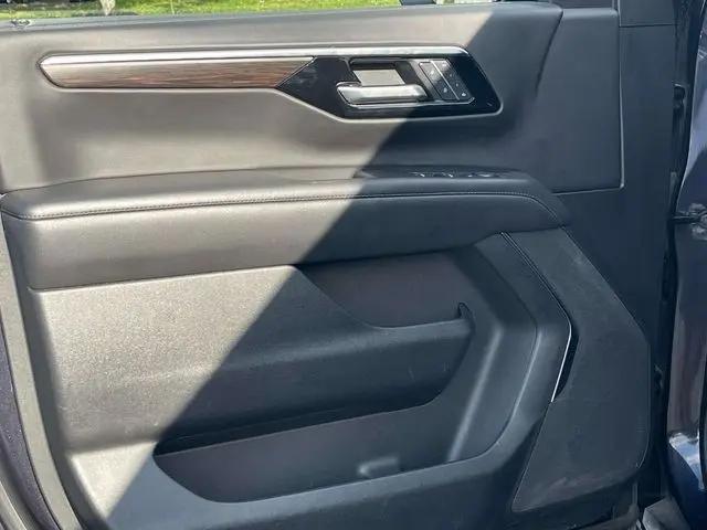 2025 Chevrolet Tahoe 4WD LT