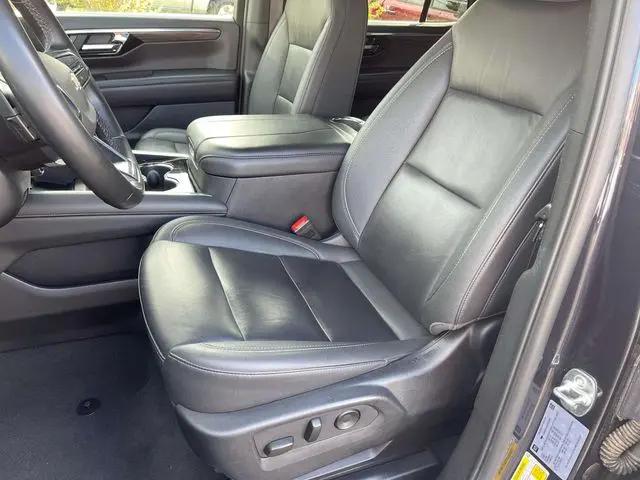 2025 Chevrolet Tahoe 4WD LT