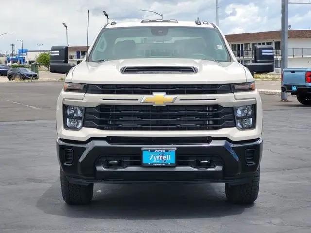 2026 Chevrolet Silverado 2500HD Crew Cab, Long Bed, Custom, 4WD