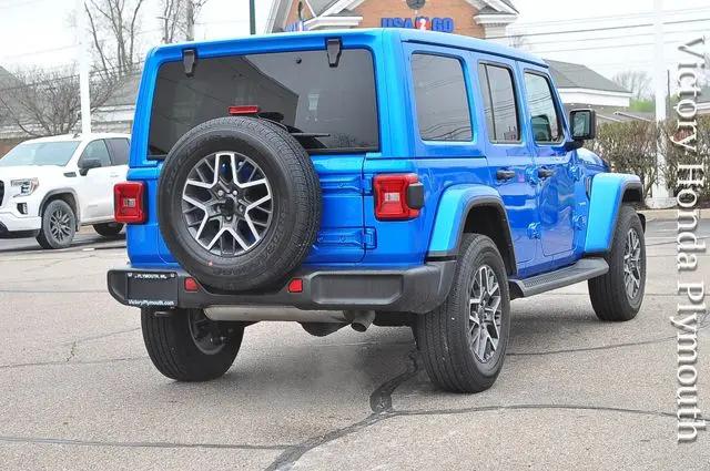2024 Jeep Wrangler 4-Door Sahara 4x4