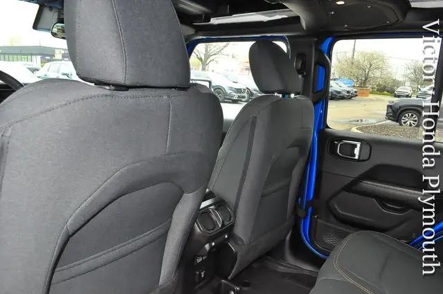 2024 Jeep Wrangler 4-Door Sahara 4x4