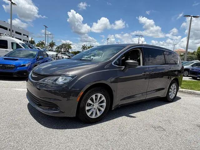 2017 Chrysler Pacifica Touring