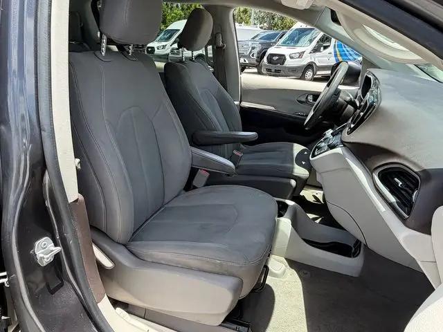 2017 Chrysler Pacifica Touring