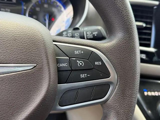 2017 Chrysler Pacifica Touring
