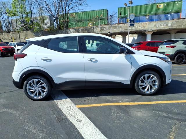 2027 Chevrolet Bolt LT FWD
