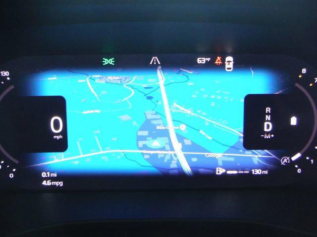 2024 Volvo XC40 B5 Plus Bright Theme