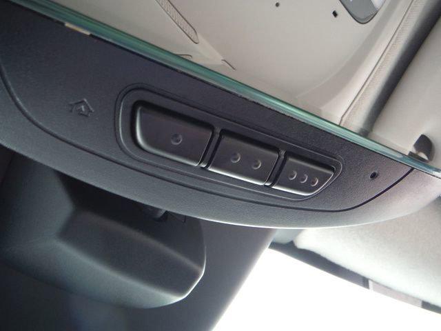 2024 Volvo XC40 B5 Plus Bright Theme