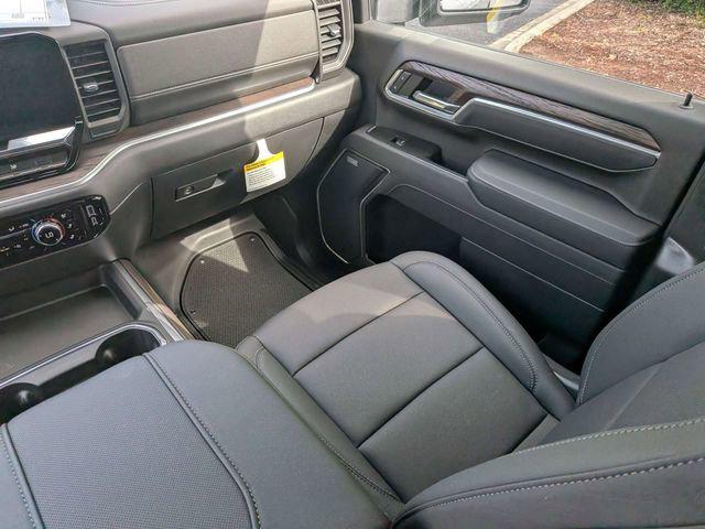 2026 GMC Sierra 2500HD Crew Cab, Standard Bed, SLT, 4WD