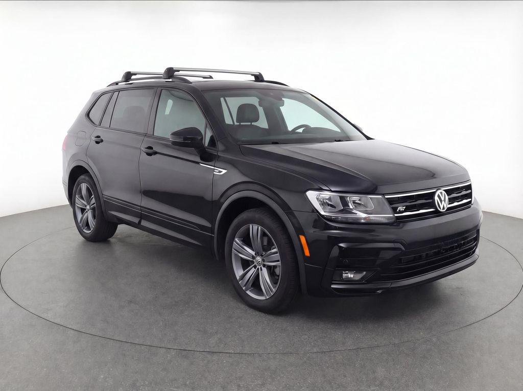 Used 2020 Volkswagen Tiguan SE R-LINE BLACK with VIN 3VV2B7AX1LM160236 for sale in New Canaan, CT