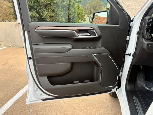 2026 Chevrolet Silverado 1500 4WD Crew Cab Short Bed RST