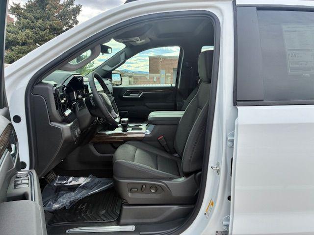 2026 Chevrolet Silverado 1500 4WD Crew Cab Short Bed RST