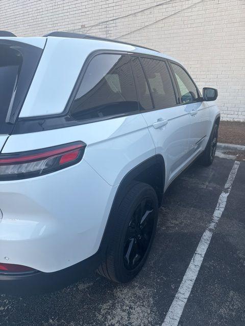 2022 Jeep Grand Cherokee Altitude 4x4
