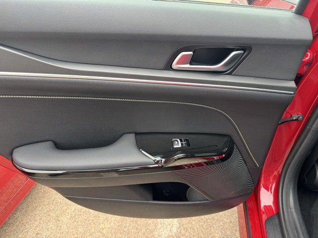 2025 Kia K5 GT