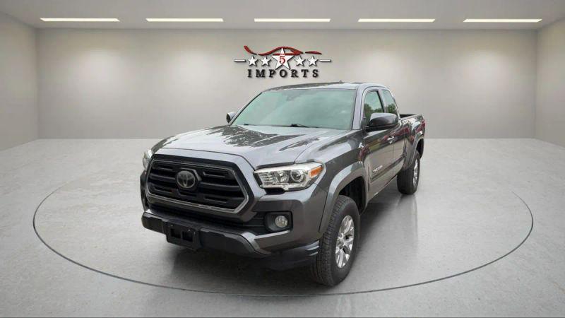 2018 Toyota Tacoma SR5 V6 for sale in Noblesville, IN