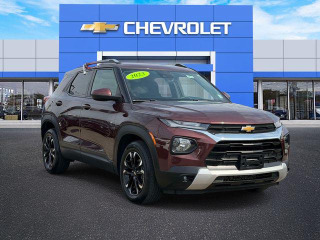 Red Metallic 2023 Chevrolet Trailblazer LT FWD SUV / Crossover Front-Wheel Drive Continuously Variable Transmission