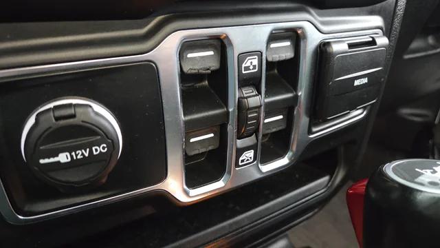 2020 Jeep Wrangler Sahara 4x4
