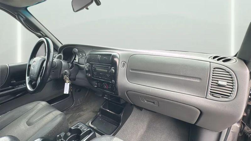 2005 Mazda 4000 B4000