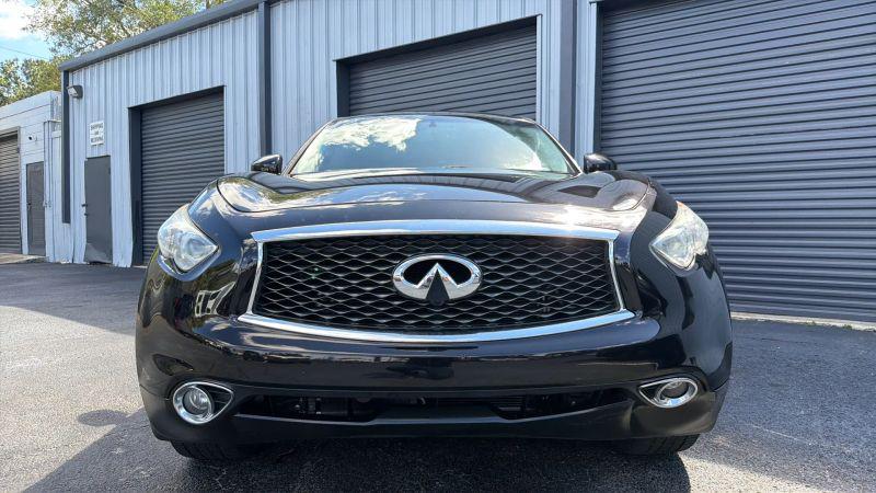 2017 INFINITI QX70 3.7