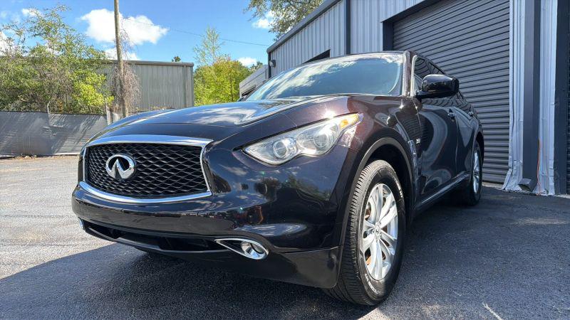 2017 INFINITI QX70 3.7