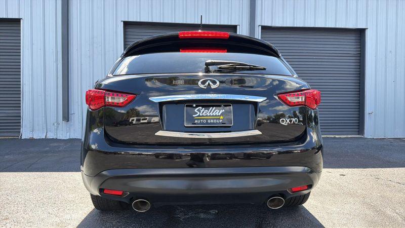 2017 INFINITI QX70 3.7