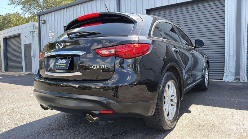 2017 INFINITI QX70 3.7