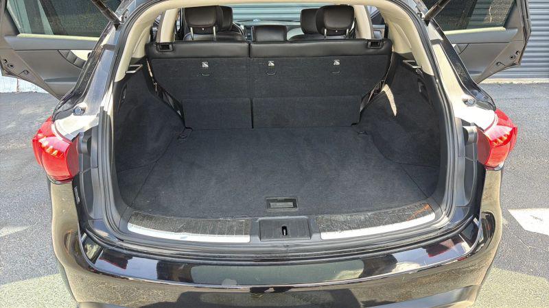 2017 INFINITI QX70 3.7