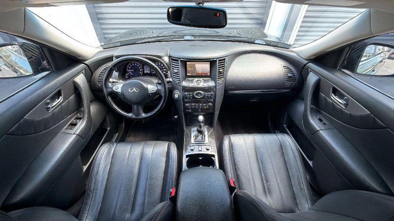2017 INFINITI QX70 3.7