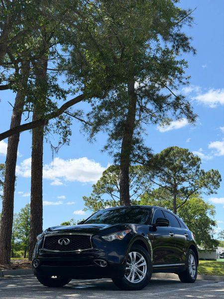 2017 INFINITI QX70 3.7
