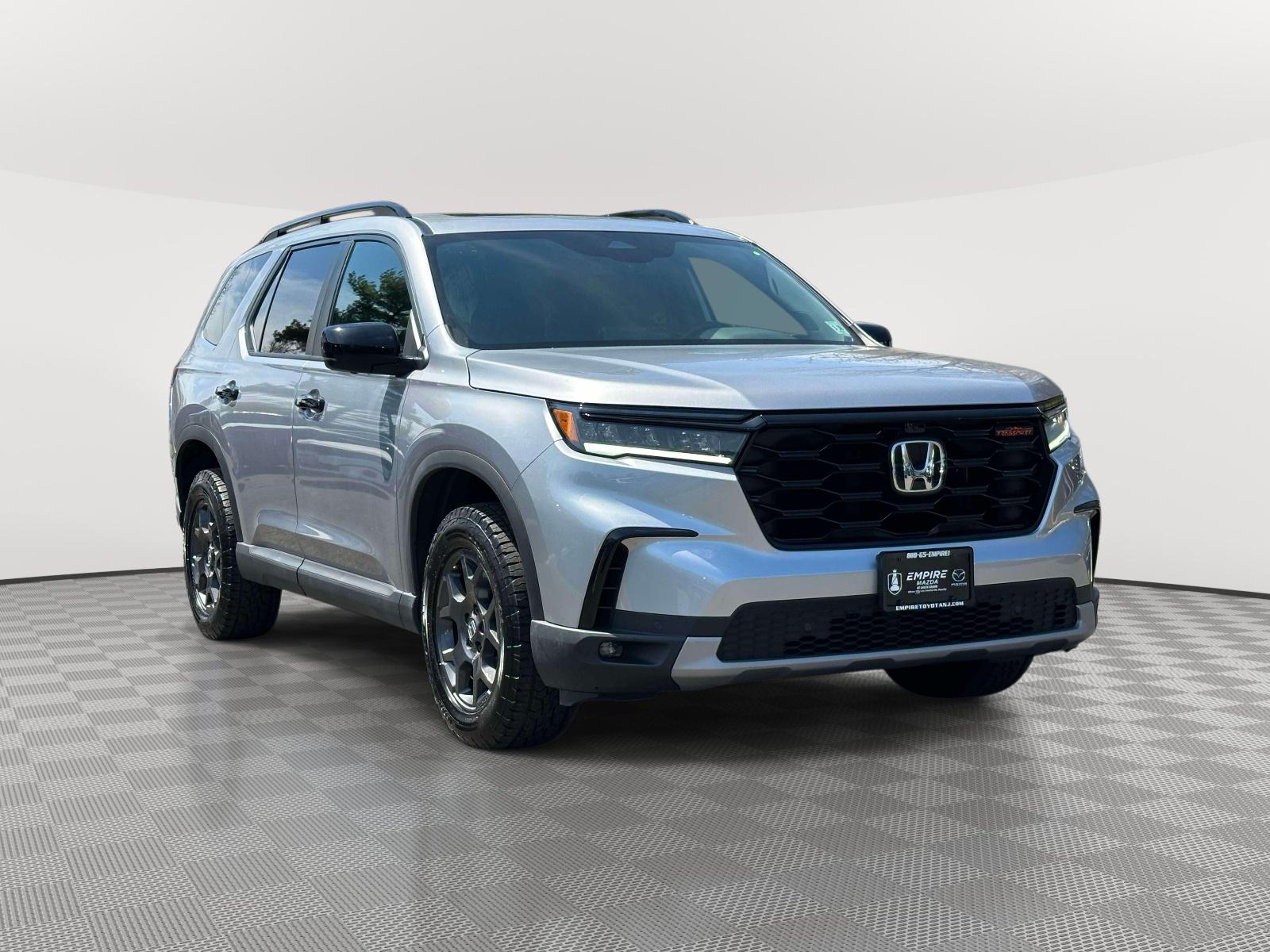 Lunar Silver Metallic 2025 Honda Pilot TrailSport AWD SUV / Crossover All-Wheel Drive Automatic