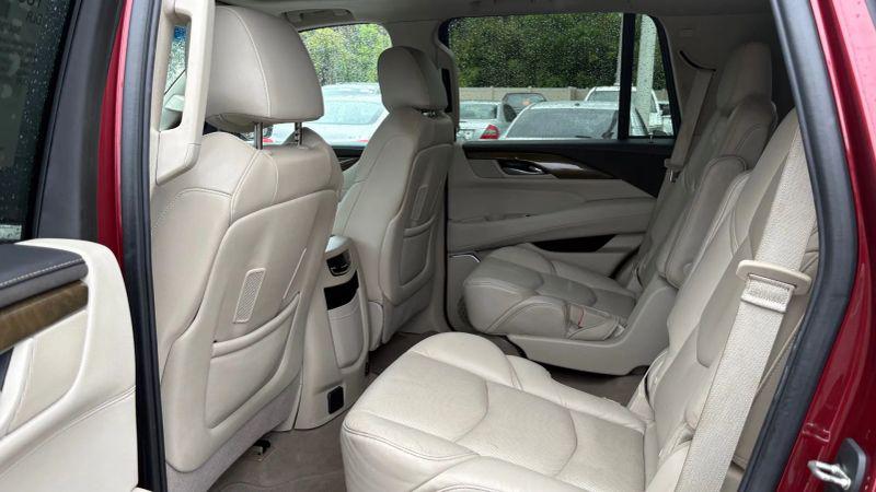 2019 Cadillac Escalade Luxury