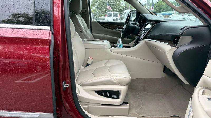 2019 Cadillac Escalade Luxury