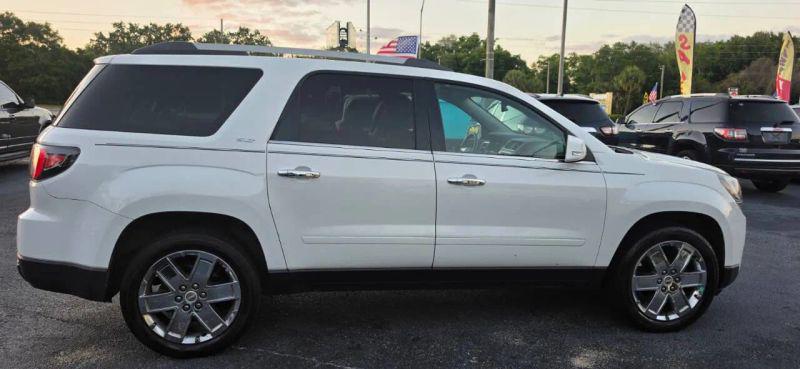 2017 GMC Acadia Base