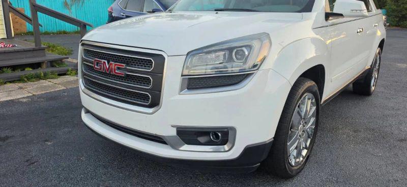 2017 GMC Acadia Base