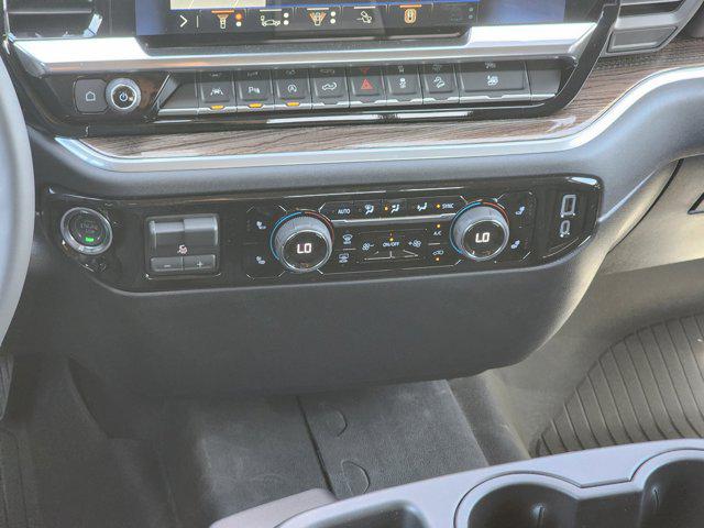 2026 Chevrolet Silverado 1500 4WD Crew Cab Standard Bed LT