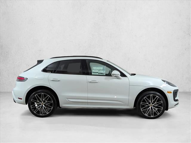 2026 Porsche Macan AWD