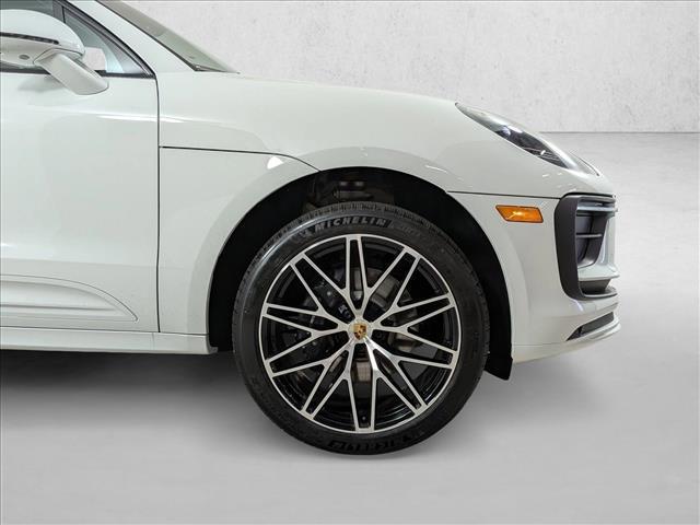 2026 Porsche Macan AWD