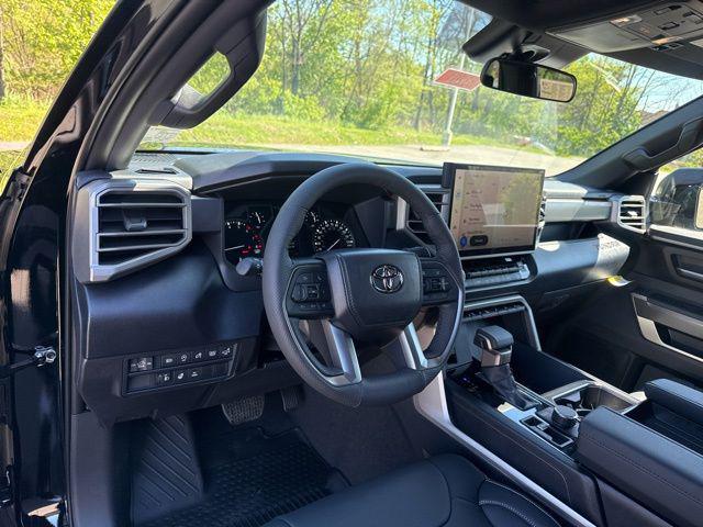 2026 Toyota Tundra SR5 CrewMax 5.5' Bed