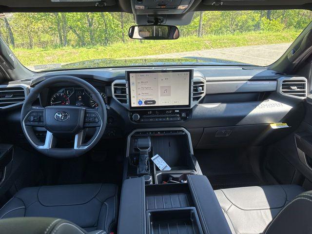 2026 Toyota Tundra SR5 CrewMax 5.5' Bed