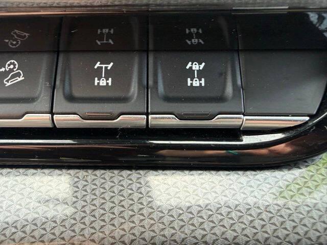 2022 Chevrolet Silverado 1500 4WD Crew Cab Short Bed ZR2